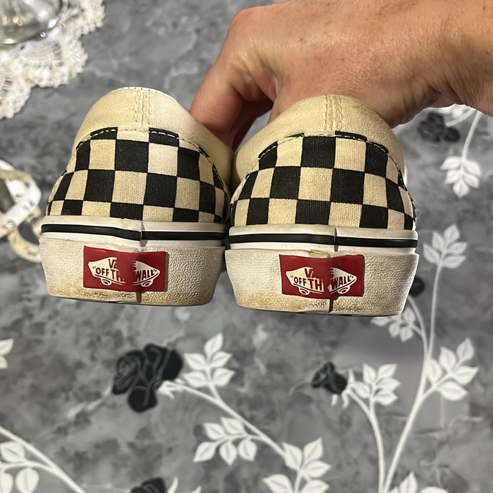 Checkerboard Vans slip on - Picture 7 of 7